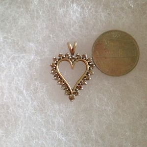 Heart pendent. Champagne diamonds. 10k