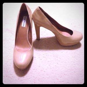 Nude, Steve Madden Pumps