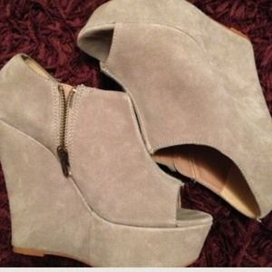 Steve Madden wedges