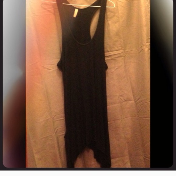 Three razor back tank XL