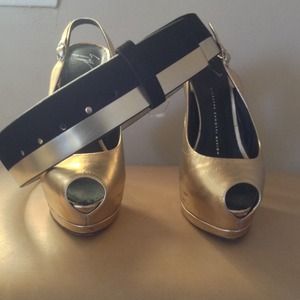 Ann Taylor Accessories - Nice waist belt NWOT Ann Taylor Accessories - Nice waist belt NWOT