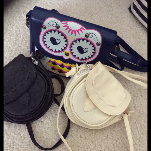 All kind of purses pls commend for price ;) - Picture 3 of 3