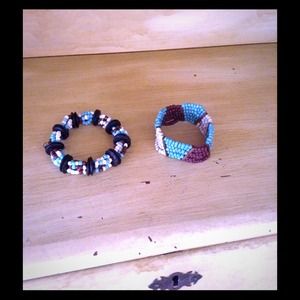 NWOT- Beaded stretch bracelets- great colors!!
