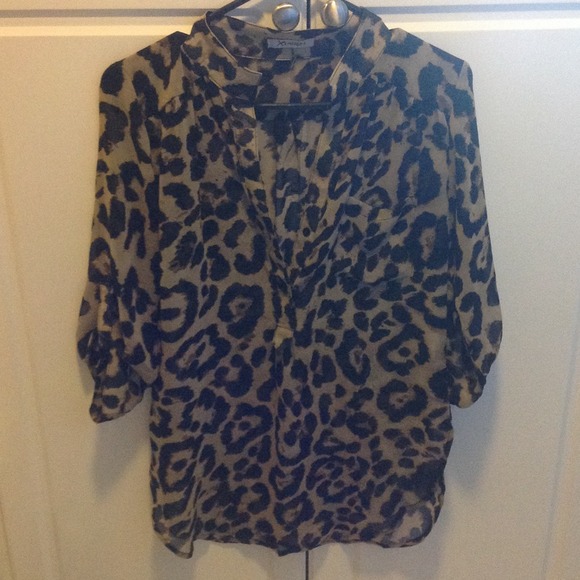 Xtaren cheeta print blouse - Picture 3 of 4