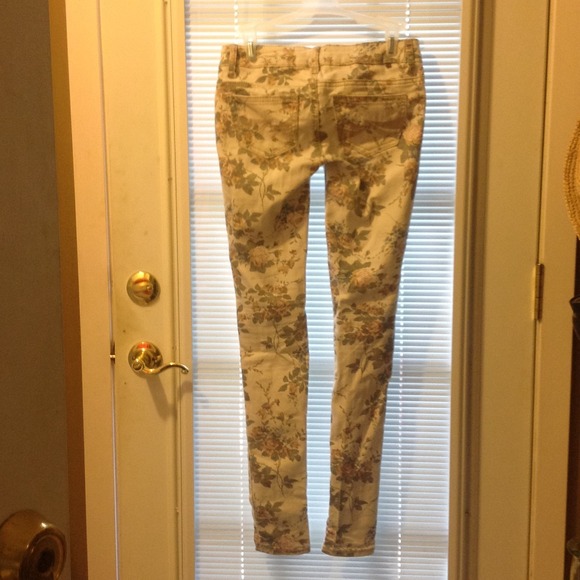 Almost famous printed skinny jeans - Picture 2 of 3