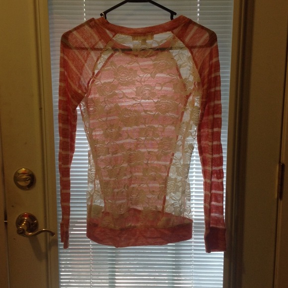 Pink.Rose, peach and white lace sweater. - Picture 2 of 3