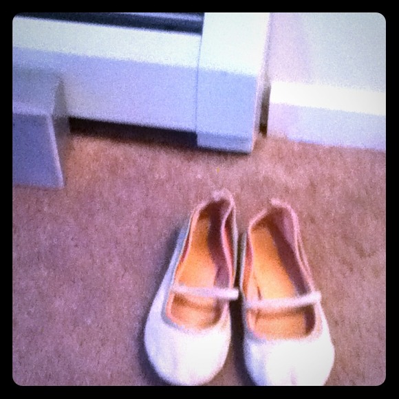 American Eagle flats