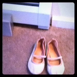 American Eagle flats