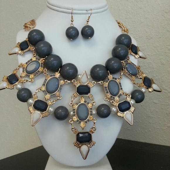 Sold! Grey and gold bead statement set