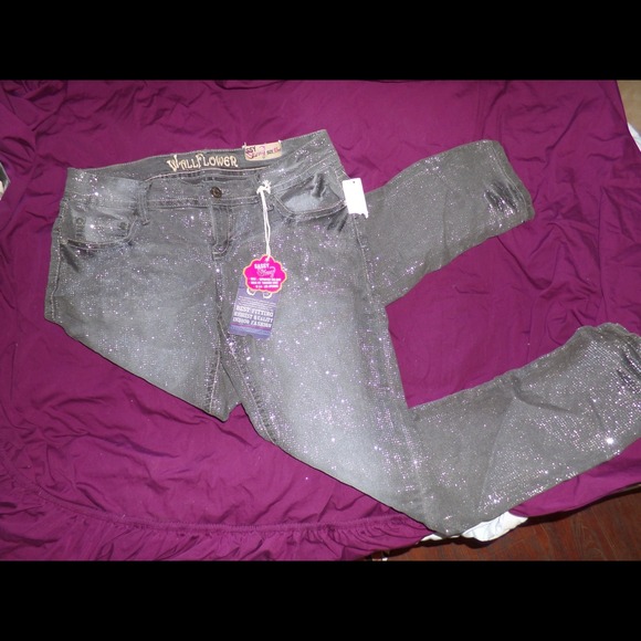 Women's wallflower sassy skinny stretchy sz 13 NEW