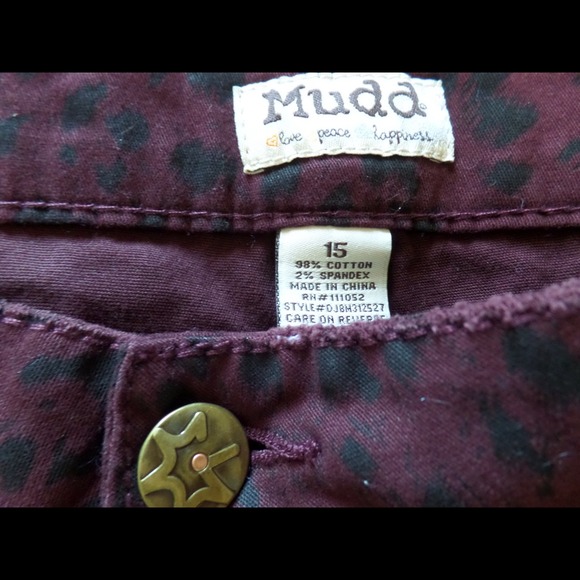 Women skinny mudd pants sz 15 maroon cheetah print