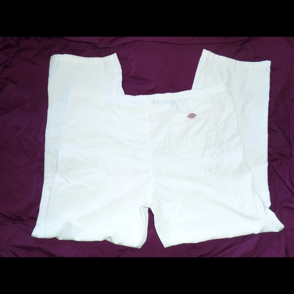 White dr scrub pants sz md dickies... Nice