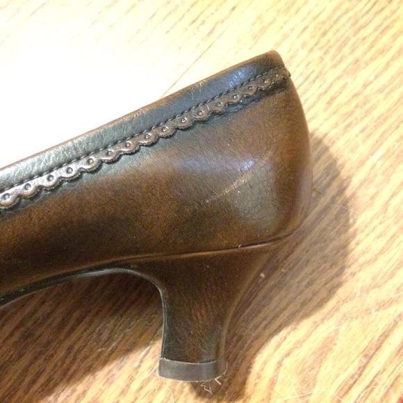 Mudd brown heals. - Picture 4 of 4