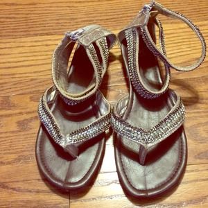 SM New York sandles.