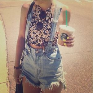 Brandy Melville Daisy Halter Tie Top NWOT