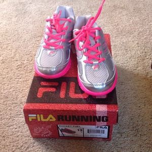 Fila Running shoes size 13Y (PRICE FIRM)
