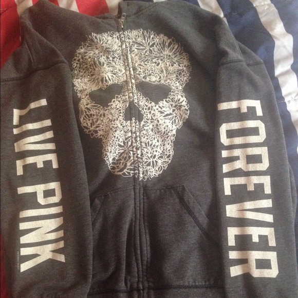 ★TRADED★ rare VS skull hoodie!