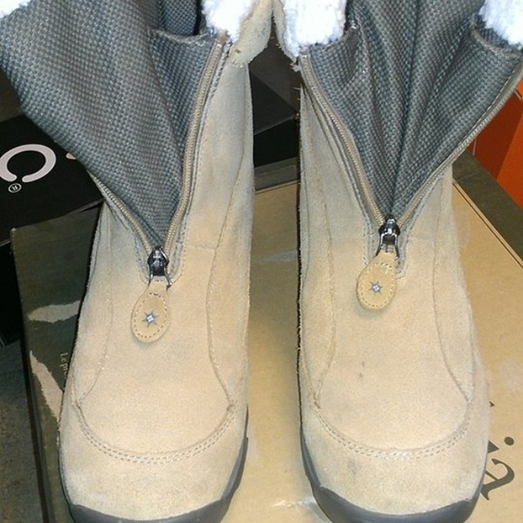 Columbia snow boots