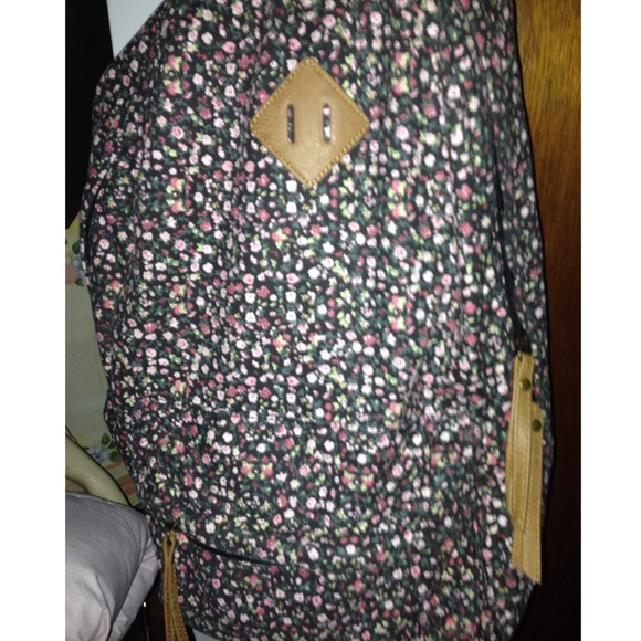 Forever 21 brandy melville floral backpack!