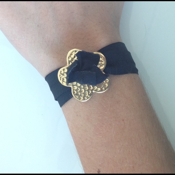 Bracelets - Picture 3 of 4