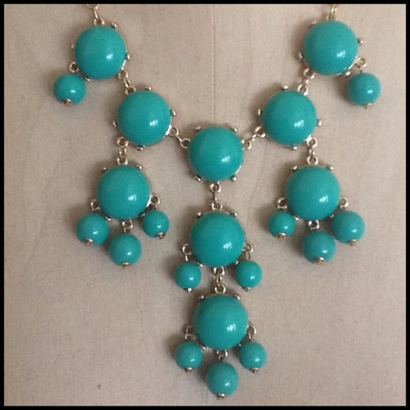 🌺HOST PICK 3X🌺Minty Green Bauble Necklace - Picture 2 of 4