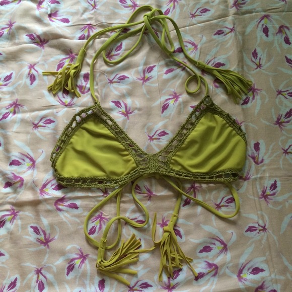 //SOLD// Acacia Swimwear Andy top in Lilikoi