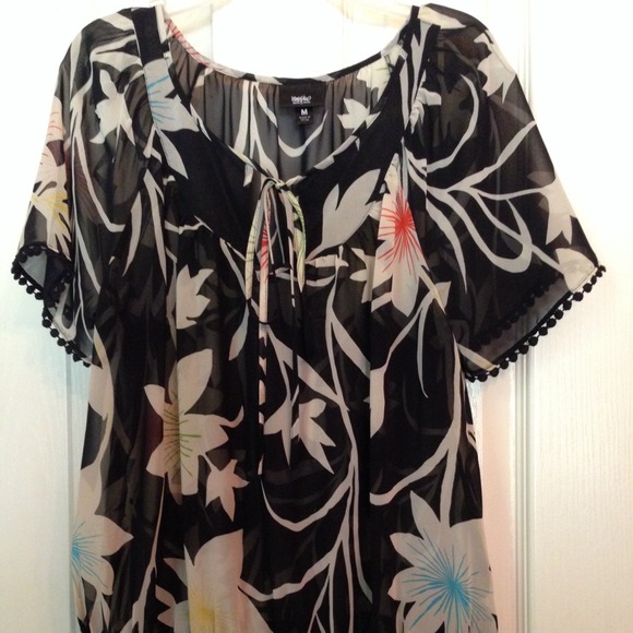 SALE!💥Blouse with black and white pattern - Picture 2 of 3