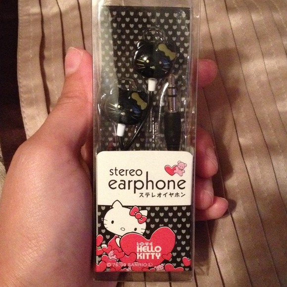 Hello kitty earphone