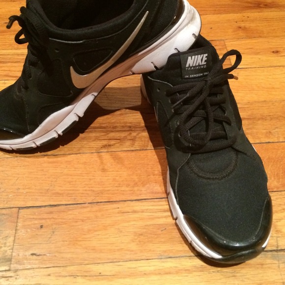 Used Nike snickers size US 7 🎉🎊👍