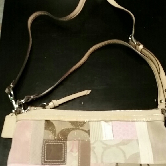 Reduced Authentic Coach bag.  Used once. - Picture 2 of 4