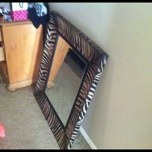 Zebra mirror