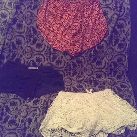 High waisted shorts, & lace shorts! BUNDLES!