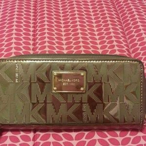 Michael kors wallet