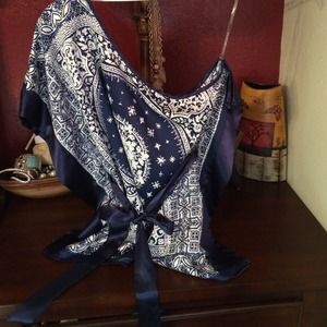 Romantic blue paisley blouse✨price reduced✨