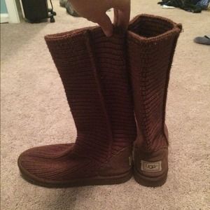 Knit chocolate brown uggs size 9