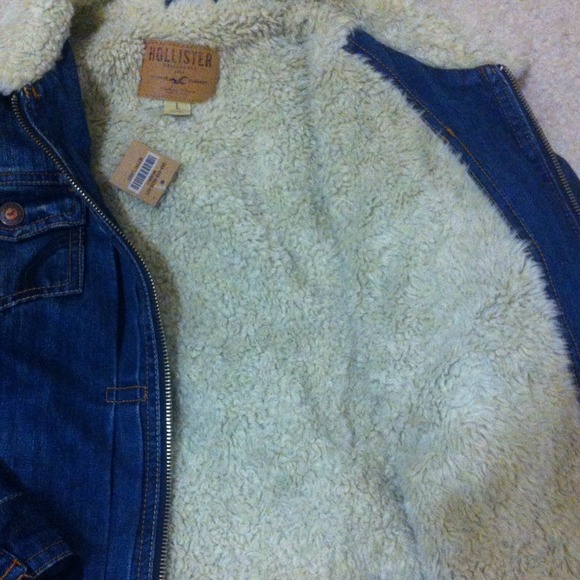 Hollister jean jacket - Picture 2 of 2