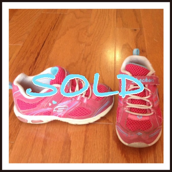 💢SOLD💢Toddler Skechers