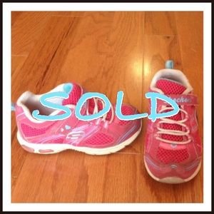 💢SOLD💢Toddler Skechers