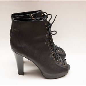 Military style lace up booties (Peep toe)
