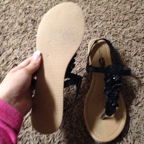 Sandals - Picture 2 of 2