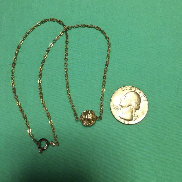 🌸Gorgeous sparkle ball necklace🌸 - Picture 3 of 3