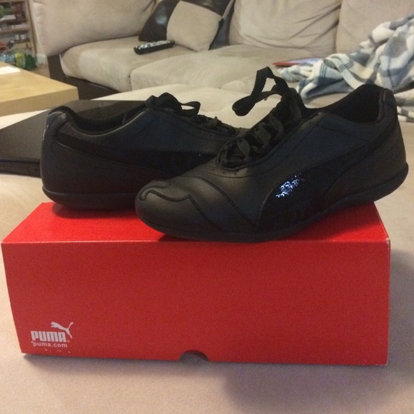 Brand new puma sneakers size 7