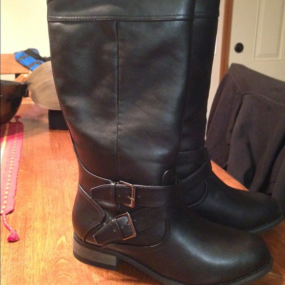 Brand new never worn size 6 - Picture 2 of 3