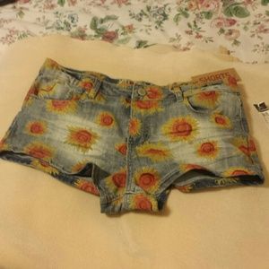 REDUCED!! CUTE SHORTS