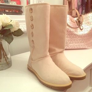 UGG LINEN SIDE BUTTON Boots SZ 8