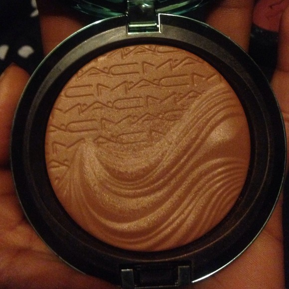 Photos of mac blushes - Picture 4 of 4