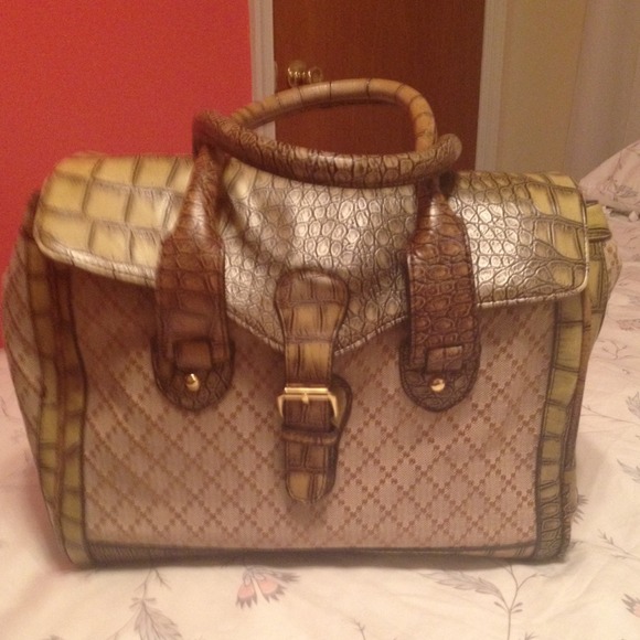 ✨REDUCED✨Great Fall Purse 💚