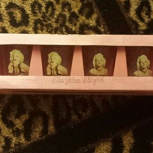 Brand New Marilyn Monroe shot glasses/glasses