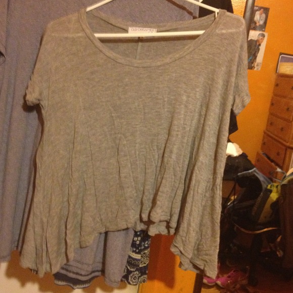 urban outfitters grey flowy shirt