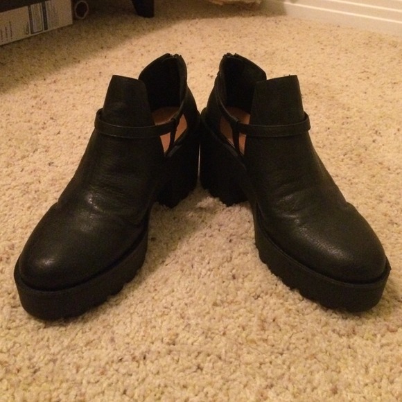 Nasty Gal Shoe Cult Cutout booties